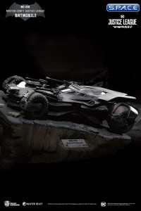 Batmobile Master Craft Statue (Justice League)