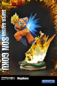 1/4 Scale Super Saiyan Son Goku Mega Premium Masterline Statue (Dragon Ball Z)