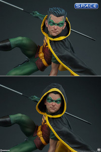 Robin Premium Format Figure (DC Comics)