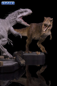 Final Battle Tyrannosaurus Rex Statue (Jurassic World)