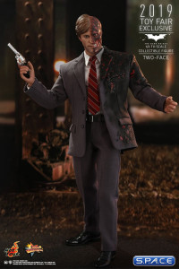 1/6 Scale Two-Face Movie Masterpiece MMS546 Toy Fairs 2019 Exclusive (Batman - The Dark Knight)