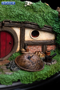 31 Lakeside Hobbit Hole (The Hobbit: An Unexpected Journey)