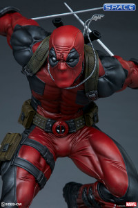 Deadpool Premium Format Figure (Marvel)