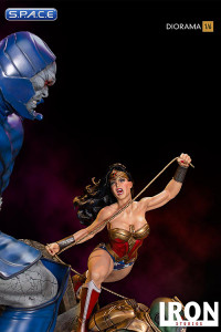 Wonder Woman vs. Darkseid Diorama by Ivan Reis (DC Comics)