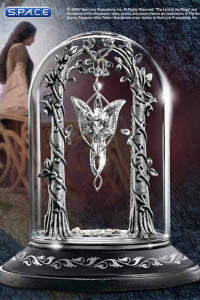 Arwens Evenstar with Display (The Lord of the Rings)