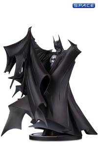 Batman Statue by Todd McFarlane 2nd Edition (Batman Black and White)