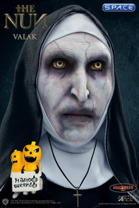 Valak Deformed Real Series Vinyl Statue Halloween Version (The Nun)