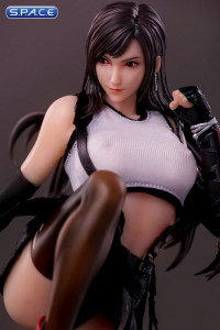 1/6 Scale Tifa Lockheart Statue