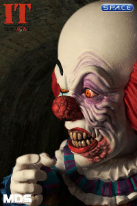 Deluxe Pennywise Mezco Designer Series (Stephen Kings It)