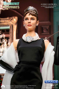 Holly Golightly Statue (Breakfast at Tiffanys)