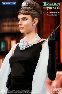 Holly Golightly Statue Deluxe Version (Breakfast at Tiffanys)