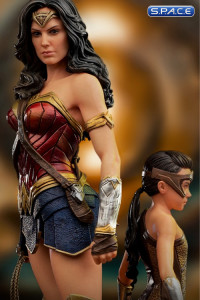 1/10 Scale Wonder Woman & Young Diana Deluxe Art Scale Statue (Wonder Woman 1984)