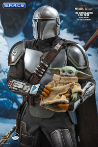 1/4 Scale The Mandalorian and The Child QS017 Deluxe Version (The Mandalorian)