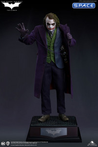 The Joker Statue (Batman - The Dark Knight)
