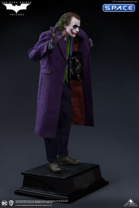 The Joker Statue (Batman - The Dark Knight)