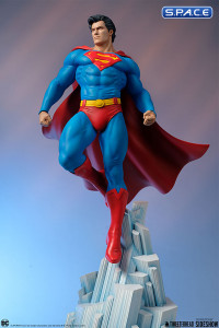 Superman Maquette (DC Comics)