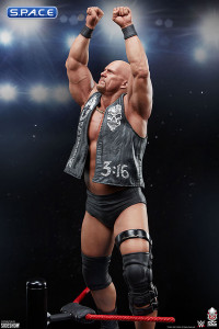 1/4 Scale Stone Cold Steve Austin Statue (WWE)