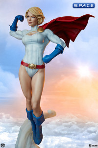 Power Girl Premium Format Figure (DC Comics)