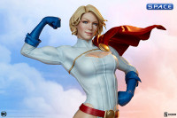 Power Girl Premium Format Figure (DC Comics)