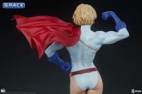 Power Girl Premium Format Figure (DC Comics)