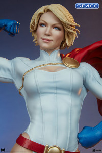 Power Girl Premium Format Figure (DC Comics)