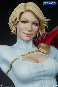 Power Girl Premium Format Figure (DC Comics)