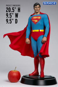 Superman Premium Format Figure (Superman: The Movie)