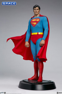 Superman Premium Format Figure (Superman: The Movie)