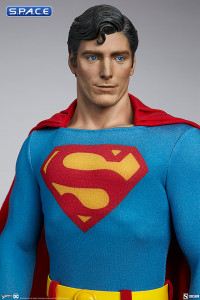 Superman Premium Format Figure (Superman: The Movie)