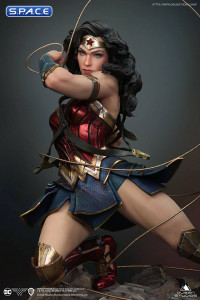 1/4 Scale Wonder Woman Statue (DC Comics)