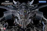 Jetfire DLX Scale Collectible Figure (Transformers: Revenge of the Fallen)