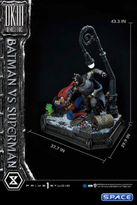 1/3 Scale Batman vs. Superman Ultimate Diorama Masterline Statue (Batman: The Dark Knight Returns)