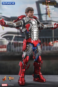 1/6 Scale Tony Stark Mark V Suit Up Version Movie Masterpiece MMS599 (Iron Man 2)