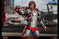 1/6 Scale Tony Stark Mark V Suit Up Version Movie Masterpiece MMS599 (Iron Man 2)