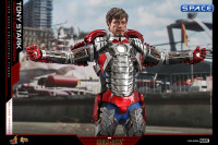 1/6 Scale Tony Stark Mark V Suit Up Deluxe Version Movie Masterpiece MMS600 (Iron Man 2)