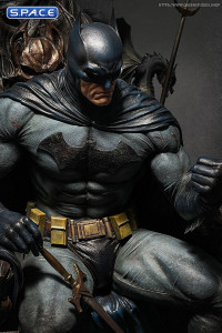 1/4 Scale Batman on Throne Statue - Premium Version (DC Comics)