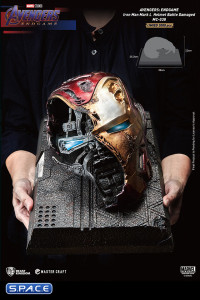 Iron Man Mark L Battle Damaged Helmet Master Craft Statue (Avengers: Endgame)