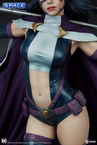 Huntress Premium Format Figure (DC Comics)