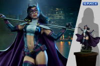 Huntress Premium Format Figure (DC Comics)