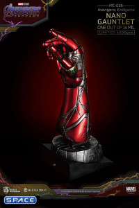 Nano Gauntlet One out of 14 Mil Master Craft Statue (Avengers: Endgame)