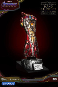 Nano Gauntlet One out of 14 Mil Master Craft Statue (Avengers: Endgame)