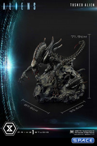 Tusked Alien Premium Masterline Statue - Bonus Version (Aliens vs. Predator: Three World War)