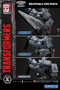 Megatron Ultimate Premium Masterline Statue (Transformers: War For Cybertron Trilogy)