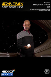 1/6 Scale Captain Benjamin Sisko - Essentials Version (Star Trek: Deep Space Nine)