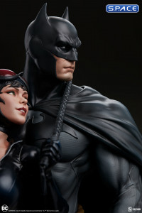 Batman and Catwoman Diorama (DC Comics)