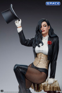 Zatanna Premium Format Figure (DC Comics)