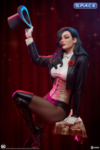 Zatanna Premium Format Figure (DC Comics)