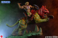 He-Man & Battle Cat Classic Deluxe Maquette (Masters of the Universe)