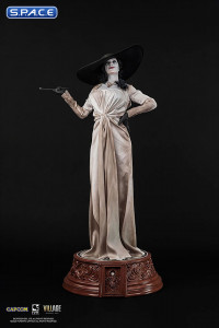 Lady Dimitrescu Statue (Resident Evil Village)