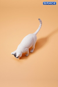 1/6 Scale eating Cat Version A (white)